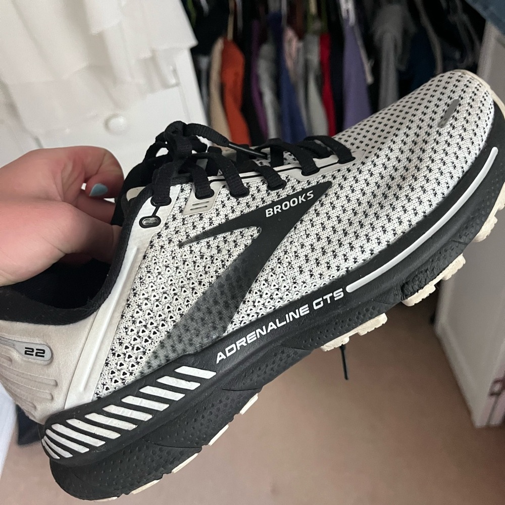 Brooks Adrenaline GTS Sneakers